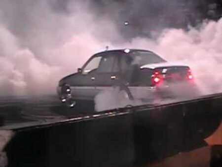 VIDEO: Burnout King 2012 – V8 Grunt