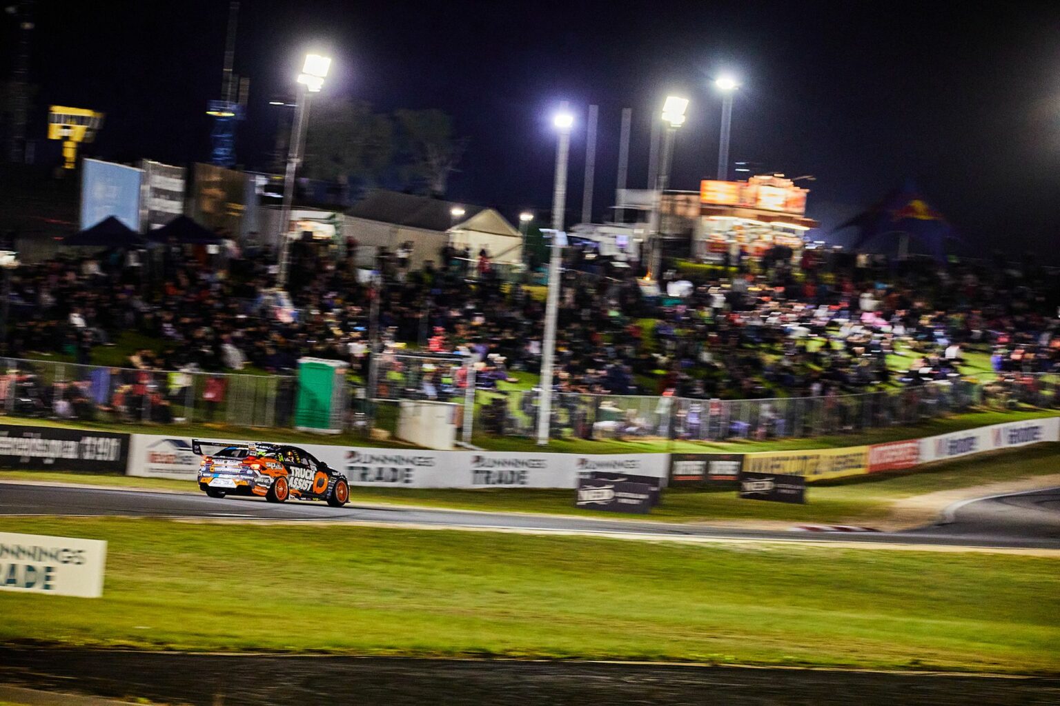 GALLERY: Saturday at Bunnings Trade Perth Supernight