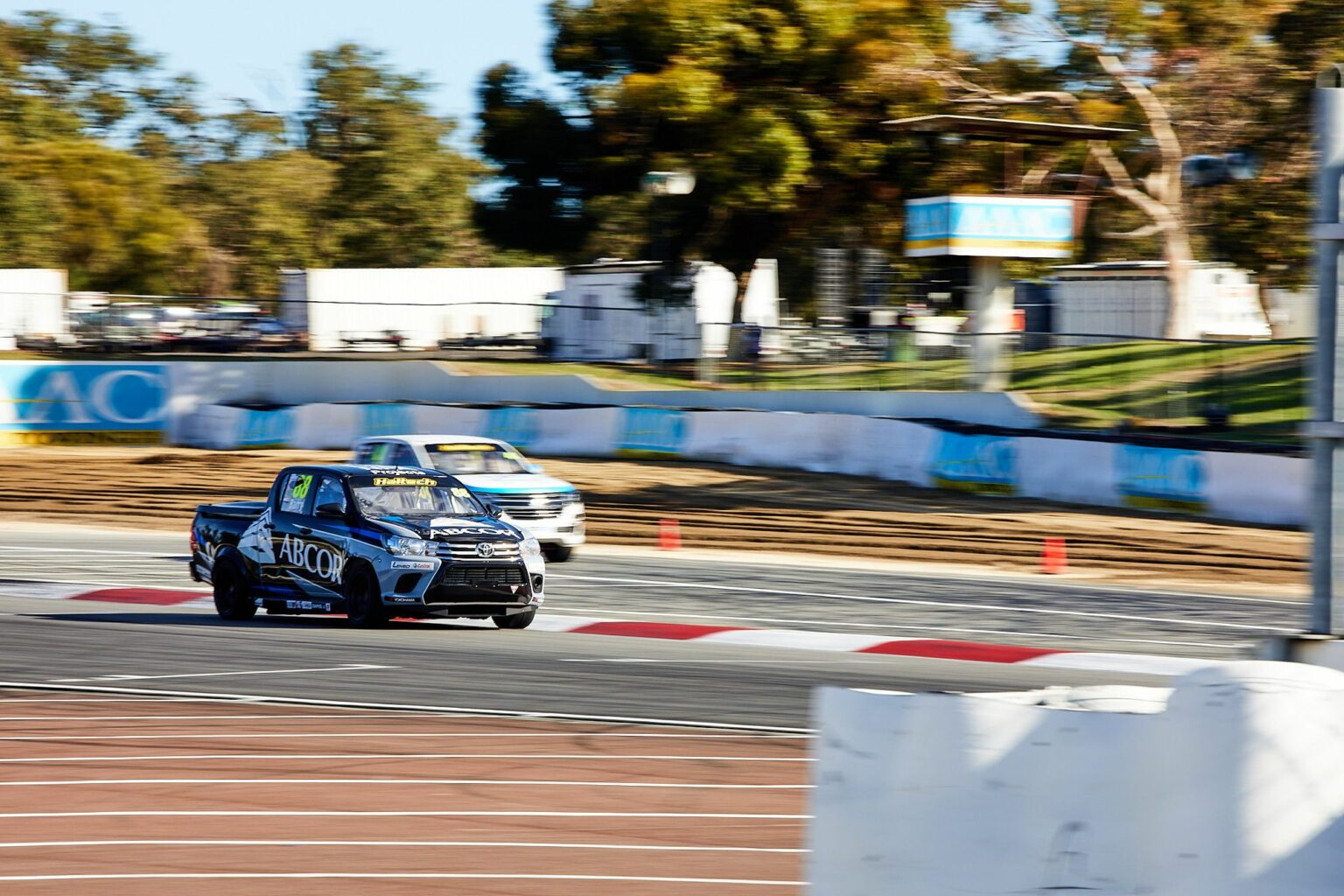 GALLERY: Friday at Bunnings Trade Perth Supernight