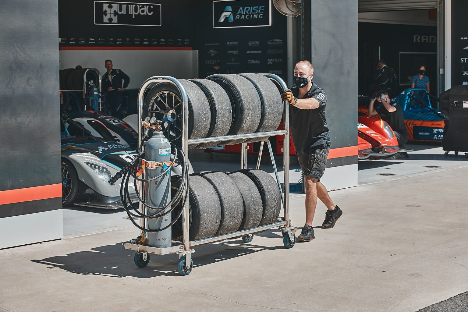 SUPERCARS: Arise Racing Ready to Take on Radical Challengers