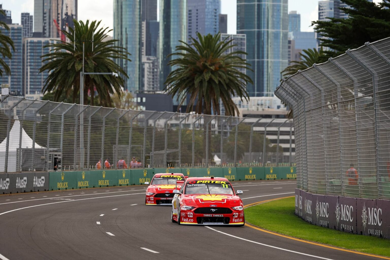 SUPERCARS: A Day to Forget for Shell V-Power Racing Team